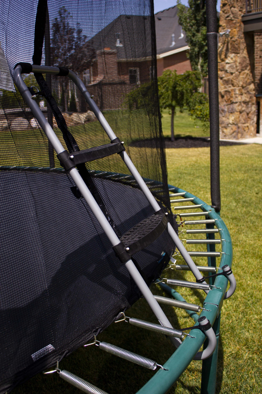 Trampoline Ladder with Safety-Latch W685