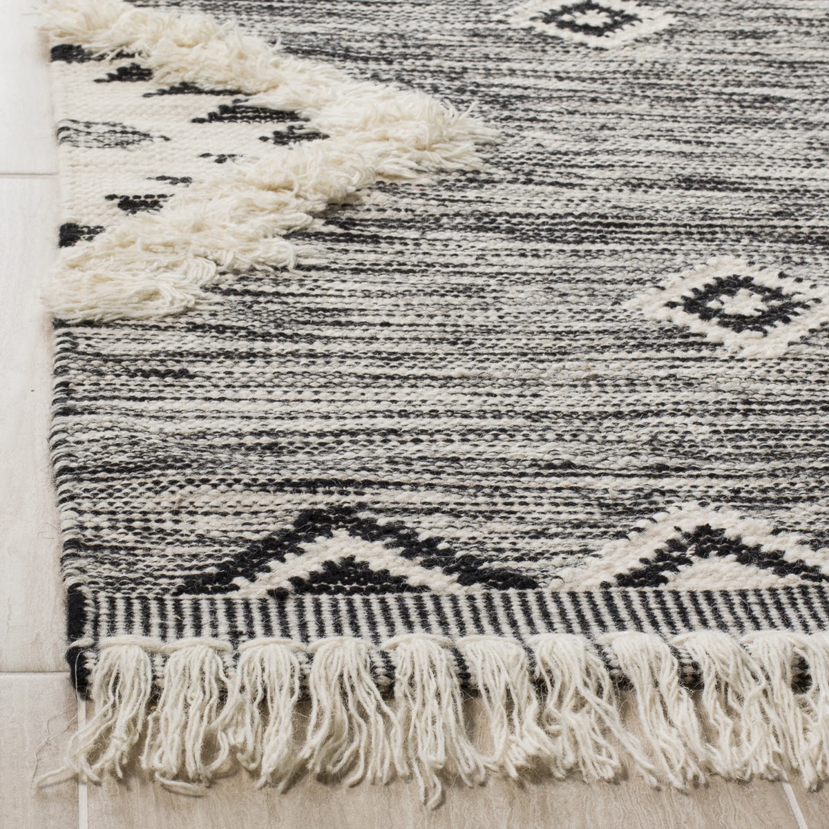 Geometric Diamonds Fringe Area Rug, Black/Ivory, 6' x 9' J915292