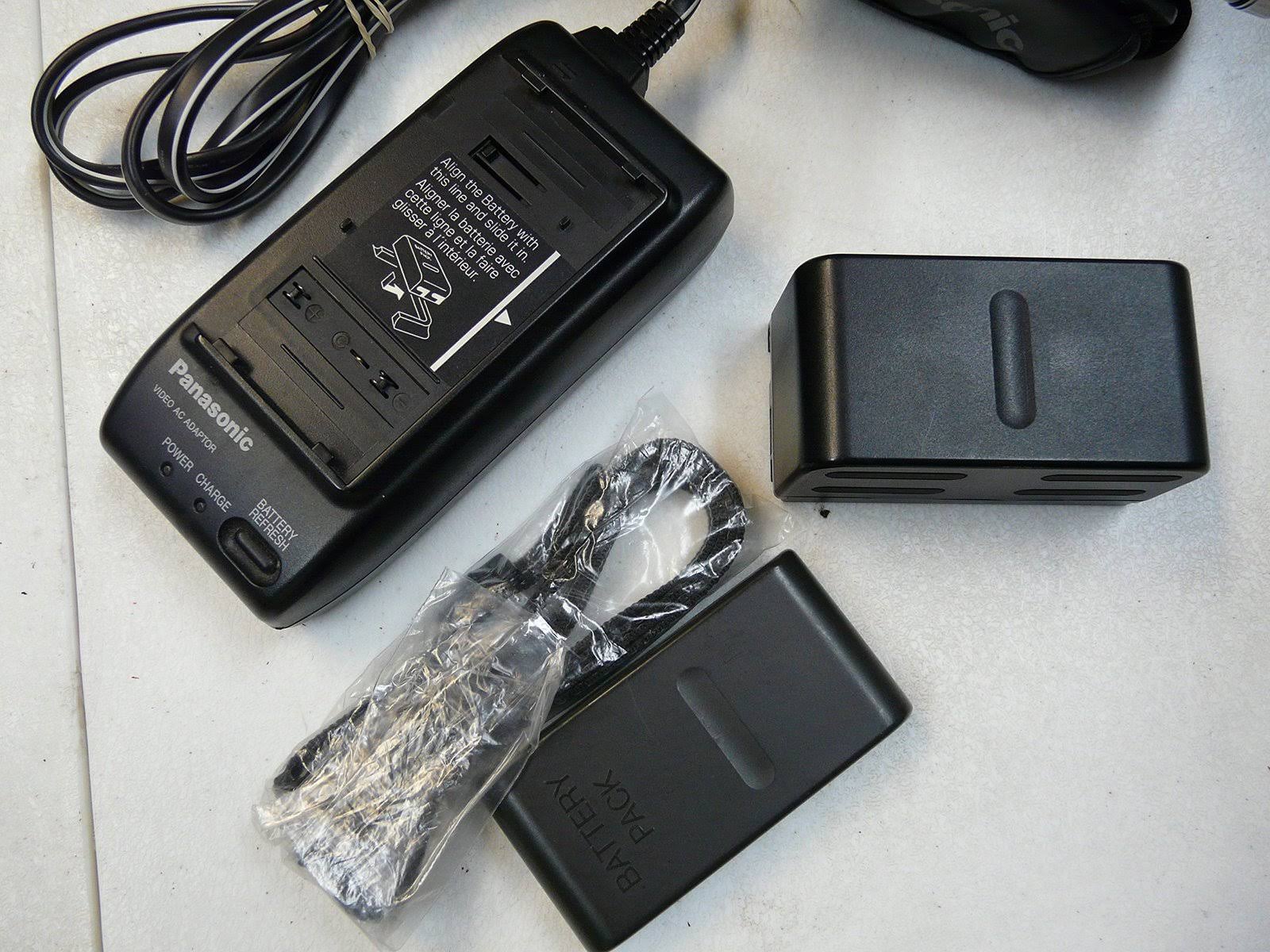 Compact VHS/VHS-C Palmcorder Camcorder Bundle W836294