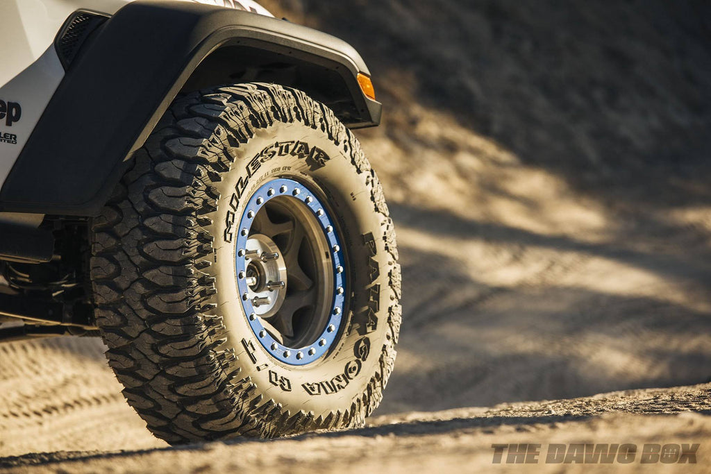 LT295/60R20E 126/123Q Tire D186511