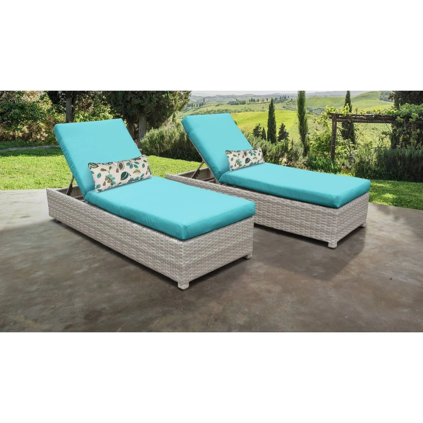 Beige Set of 2 Chaises Q64505