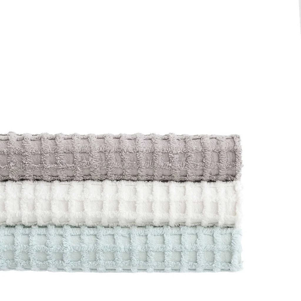Dove White Coverlet Twin O22629