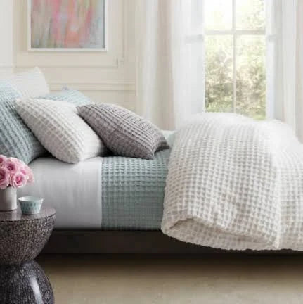 Dove White Coverlet Twin O22629