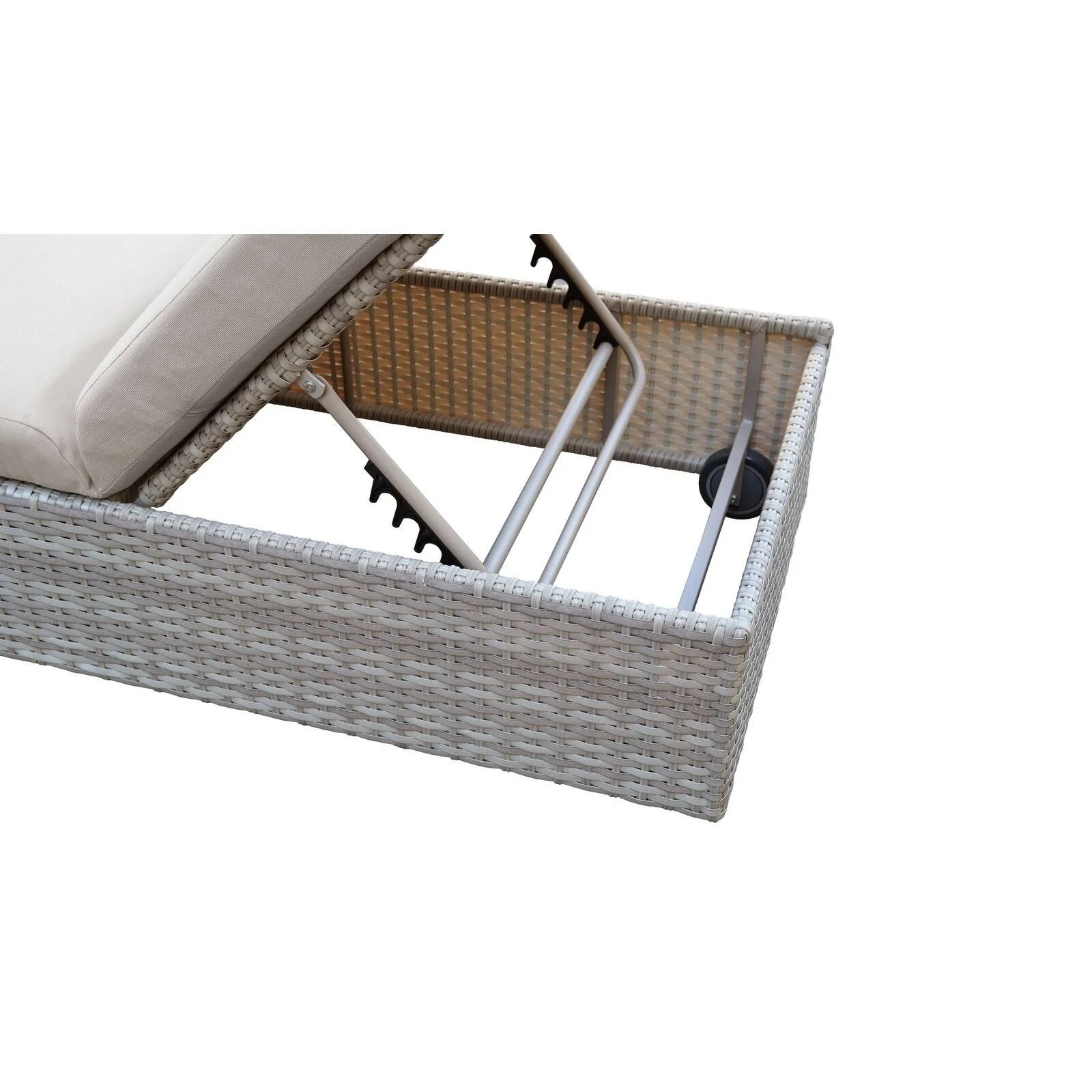 Beige Set of 2 Chaises Q64505