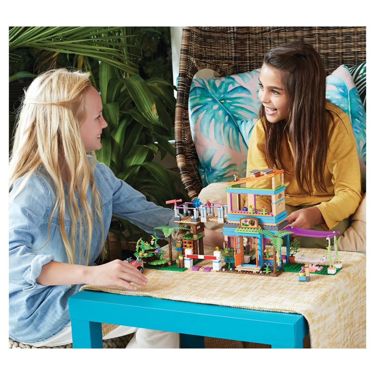 2-in-1 Rainforest Sanctuary Building Set X536813